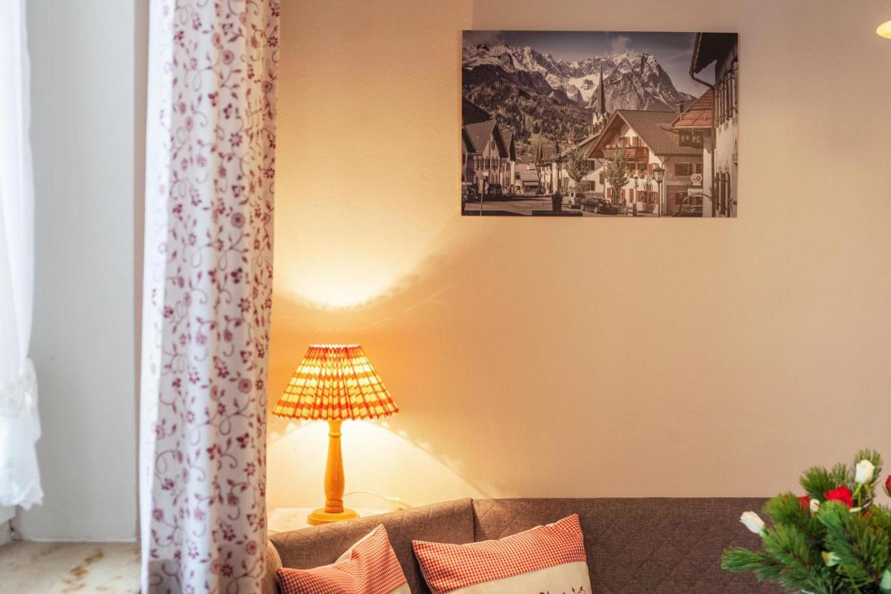 Ferienwohnung Waldruhe Garmisch-Partenkirchen Exterior photo